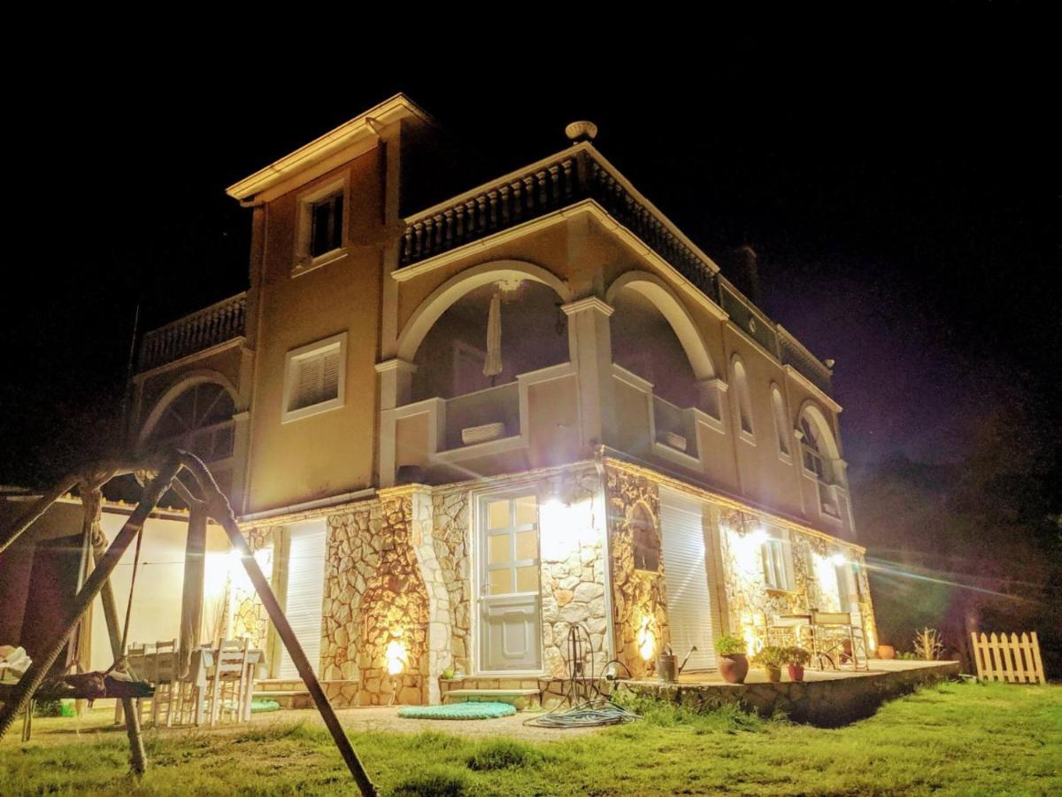 Vila Kalielaia Mouzákion Dış mekan fotoğraf
