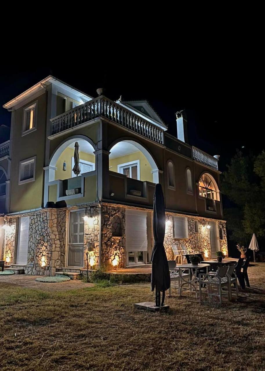 Vila Kalielaia Mouzákion Dış mekan fotoğraf